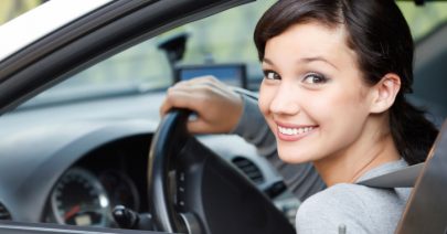 Prawo jazdy - obowiązki młodych kierowców w dwuletnim okresie próbnym